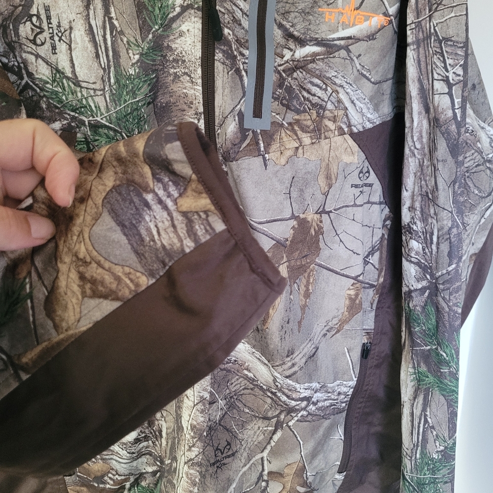 Realtree Lightweight Hunting Jacket - Picture 6 of 8